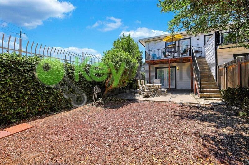Sacramento House: 2169 Perkins Way