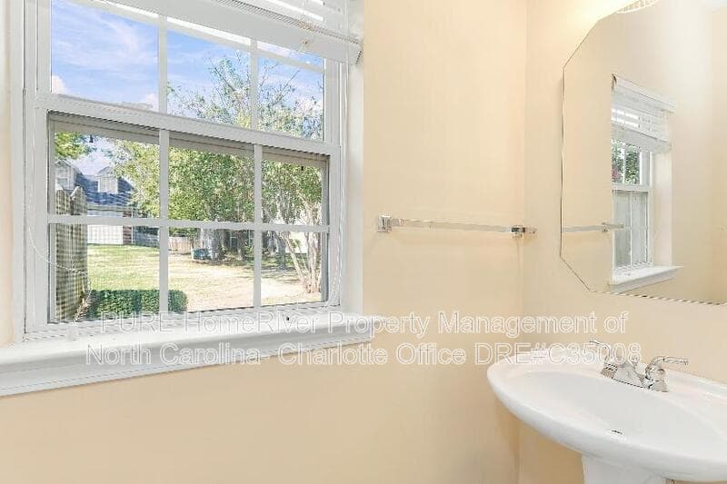 Charlotte House: 3904 Luthers Rock Court