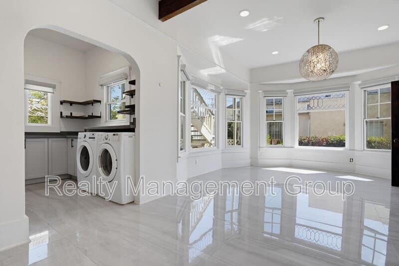 San Diego House: 4469 Cleveland Avenue
