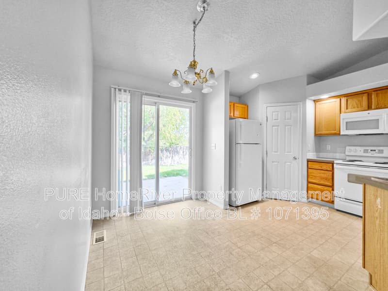 Caldwell Townhome: 16772 Bayou Way