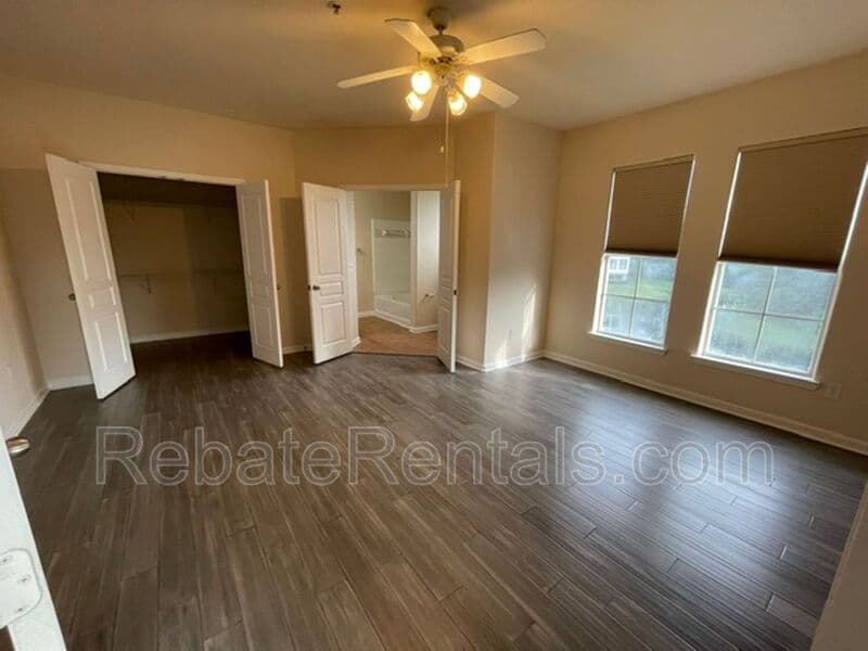 Jacksonville Condo: 8290 Gate Parkway W
