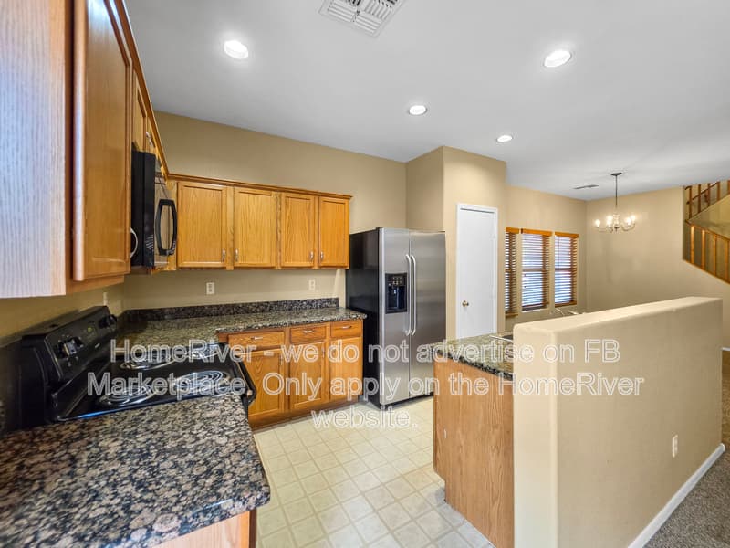 Laveen House: 6435 W Sophie Ln