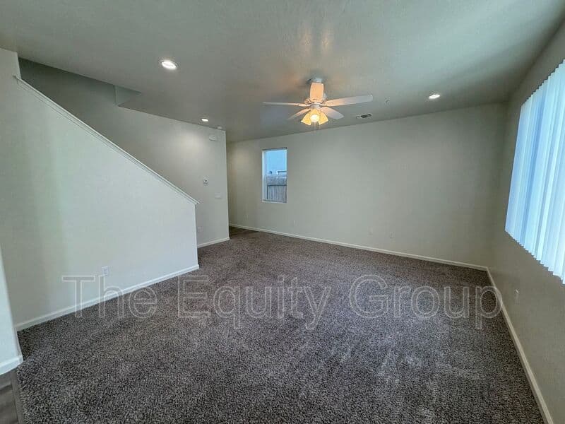 Visalia House: 1005 West Sedona Ave