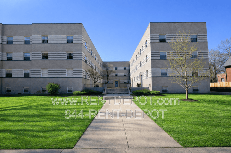 Evansville House: 1407 Howard St