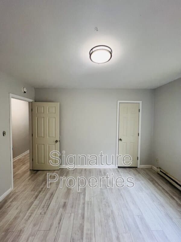 Petersburg House: 1221 Montgomery Ave