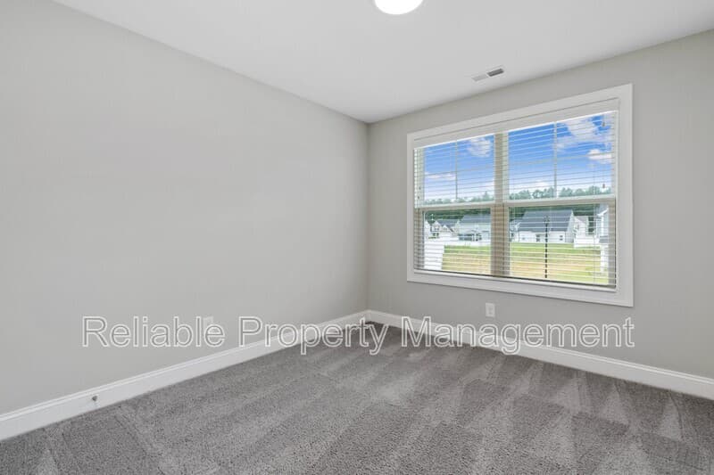 Clayton House: 102 Wicklow Ct