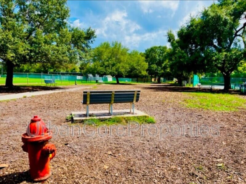 St. Petersburg Condo: 1527 5th St N