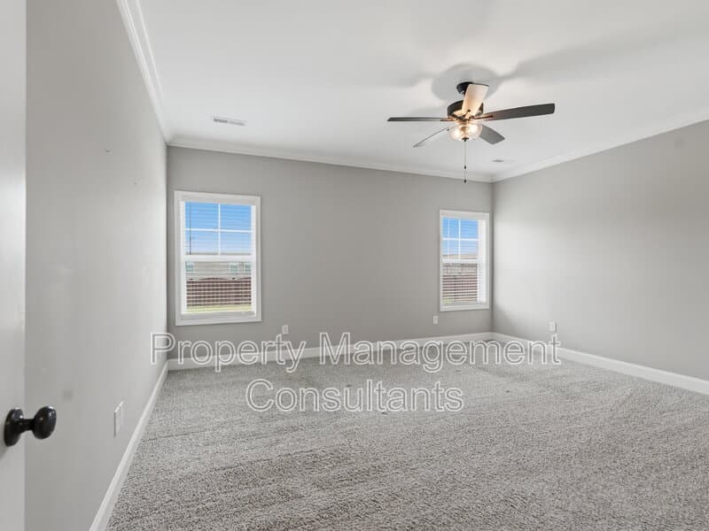 Athens House: 14735 Commonwealth Drive
