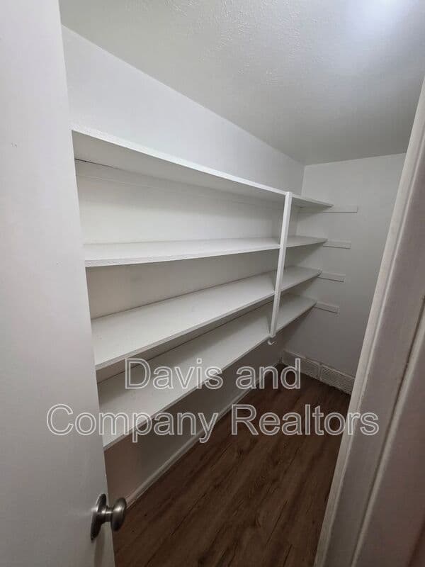 Midland Condo: 3310 Bedford Ave