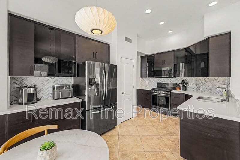 Mesa House: 3563 N Tuscany