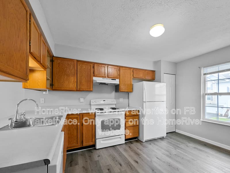 Cranberry Township Townhome: 516 Ten Point Ln