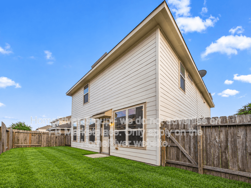 Houston House: 1746 Kilmory Ct