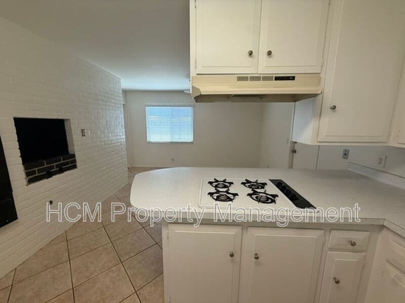Huntington Beach House: 16402 Birdie Ln