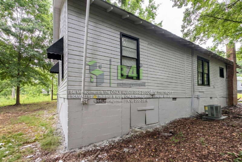Milledgeville House: 1645 Vinson Hwy