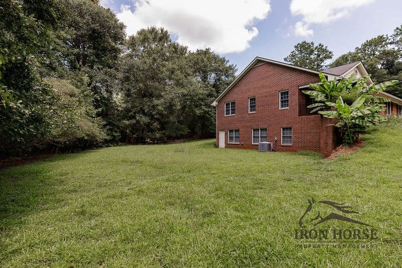 Athens House: 8671 Macon Hwy
