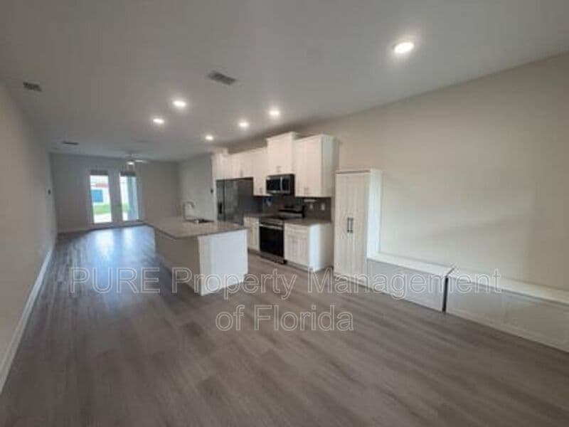 Ocala House: 13831 Sw 33rd Terr