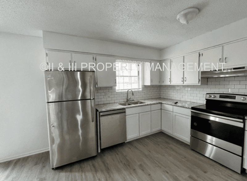 Kansas City House: 9217 Central St