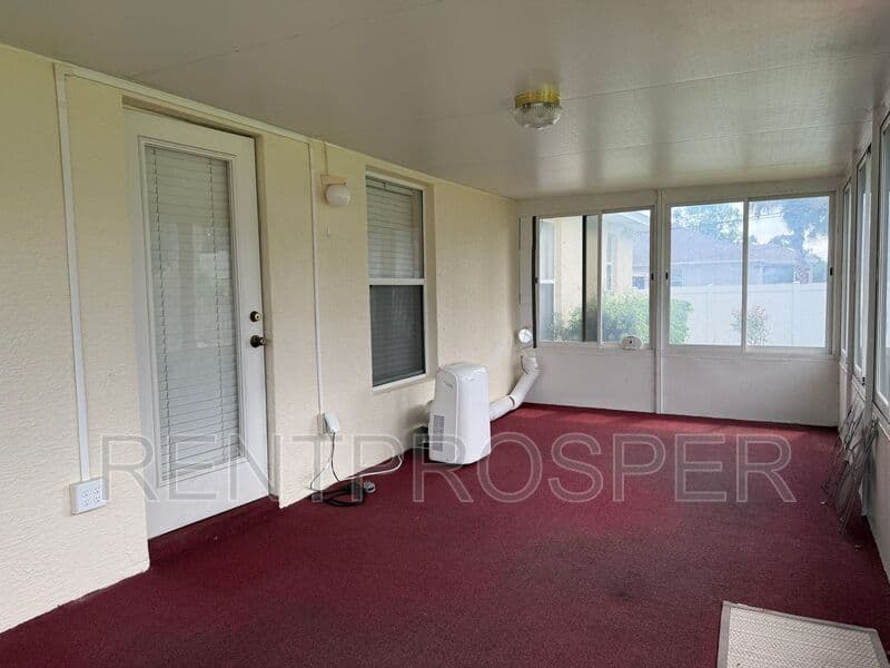 Palm Bay House: 778 Hamm St NW