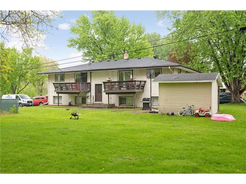 Newport Condo: 1659 10th Ave