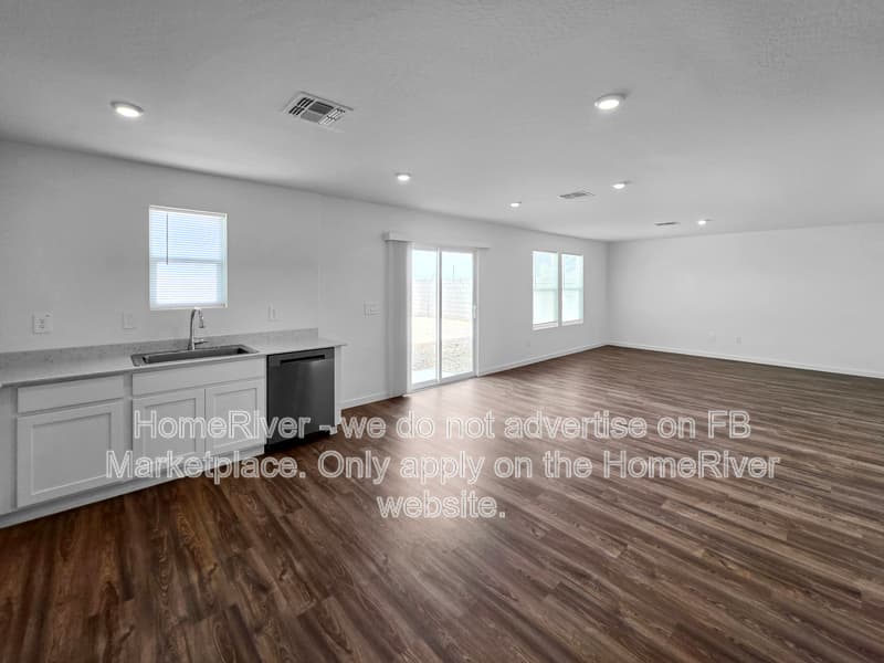 Florence House: 570 W Van Haren St