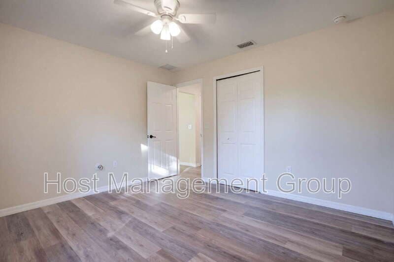 Ocala House: 2875 SW 162nd Street Road