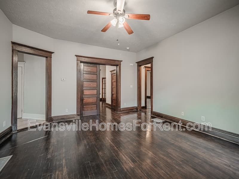 Evansville House: 319 Adams Avenue
