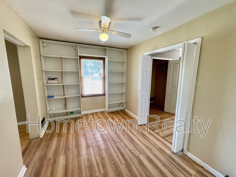 Riverdale House: 269 Valley Hill Road