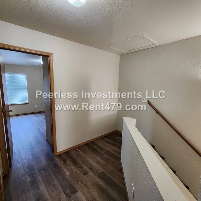 Springdale Townhome: 844-A Lariat St