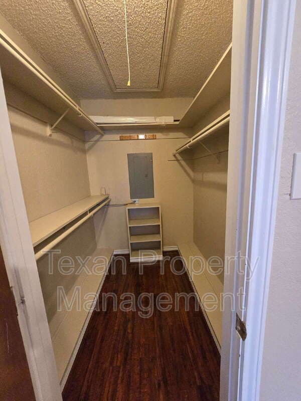 Granbury Condo: 4013 Mabery Ct