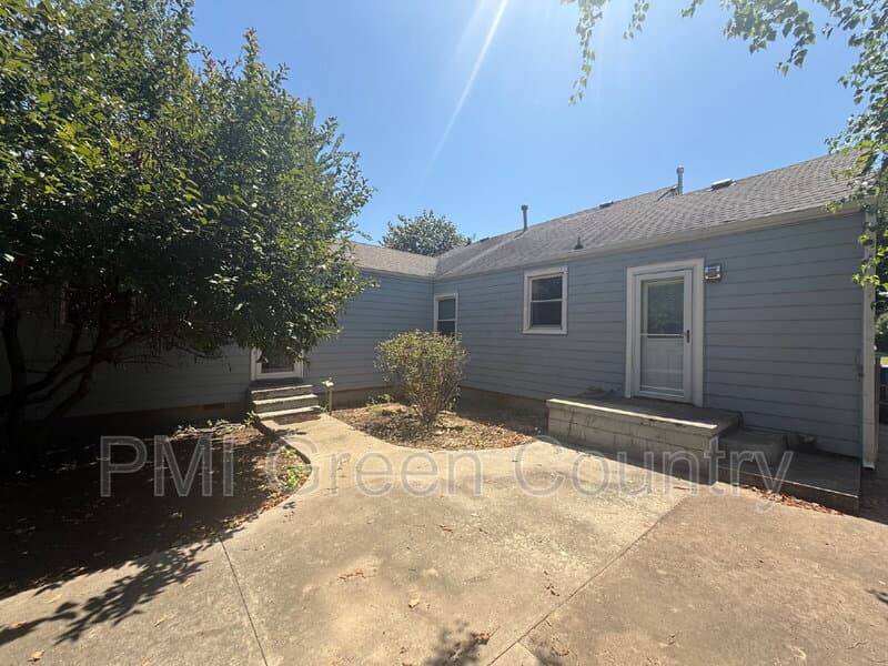 Tulsa House: 2811 E 1st Pl