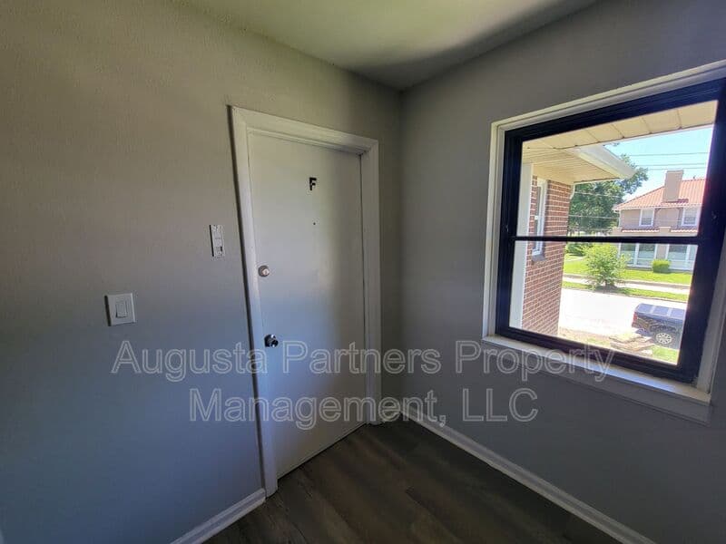 Augusta Condo: 112 3rd St