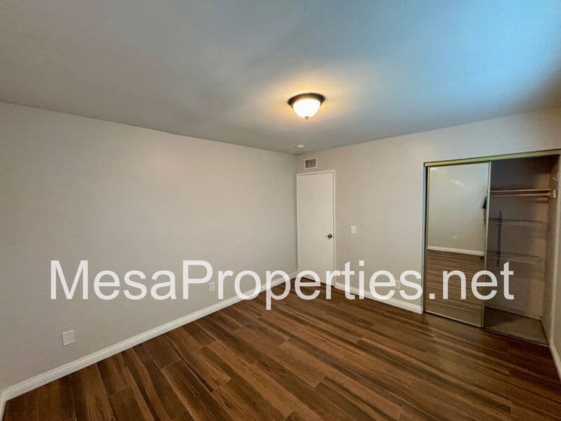 Upland House: 197 Spinnaker Way