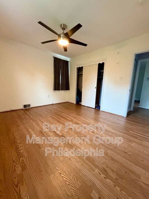Glenside House: 300 Winding Way