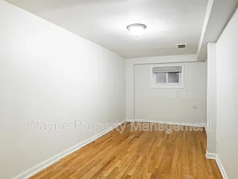 Chicago Condo: 1849 W Wellington Ave