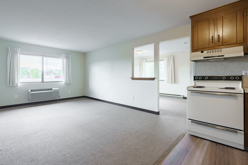 Plainville House: 65 East Street