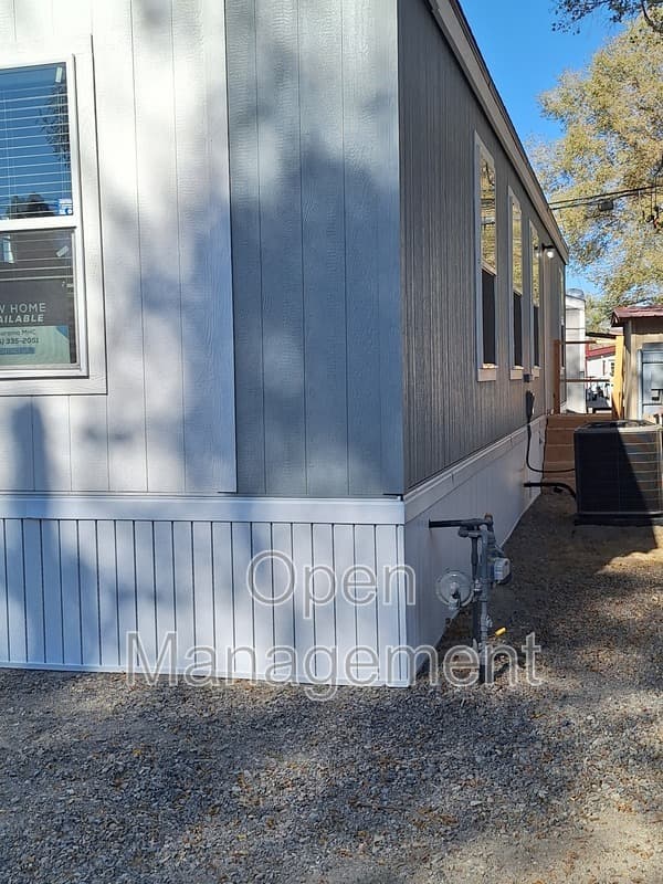 Elko House: 22 Arena Way