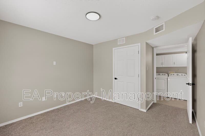 Albuquerque House: 5748 Pinon Flats Rd NW