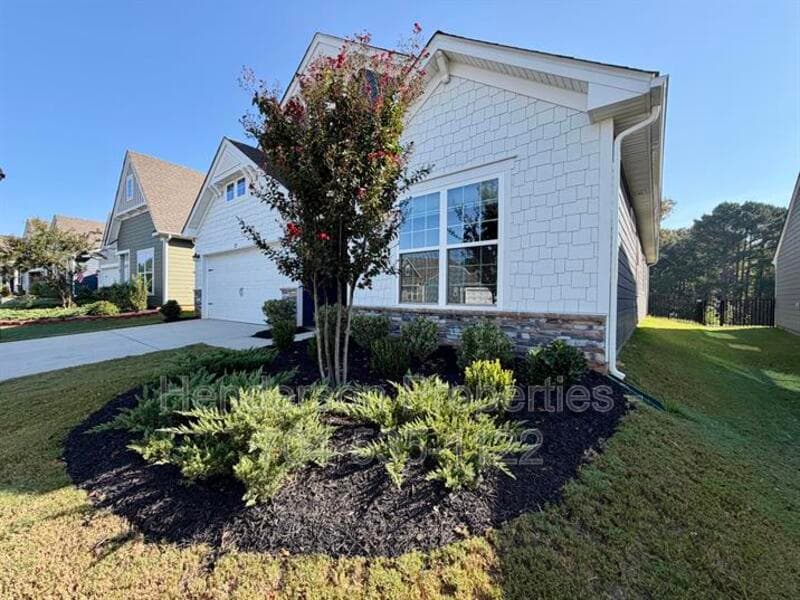 Statesville House: 125 Pampas Place