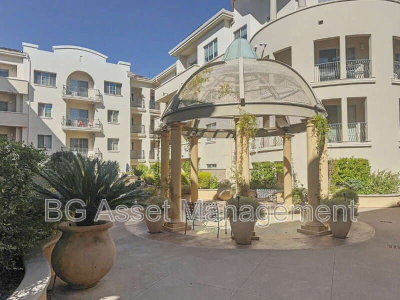 Walnut Creek House: 1315 Alma Avenue
