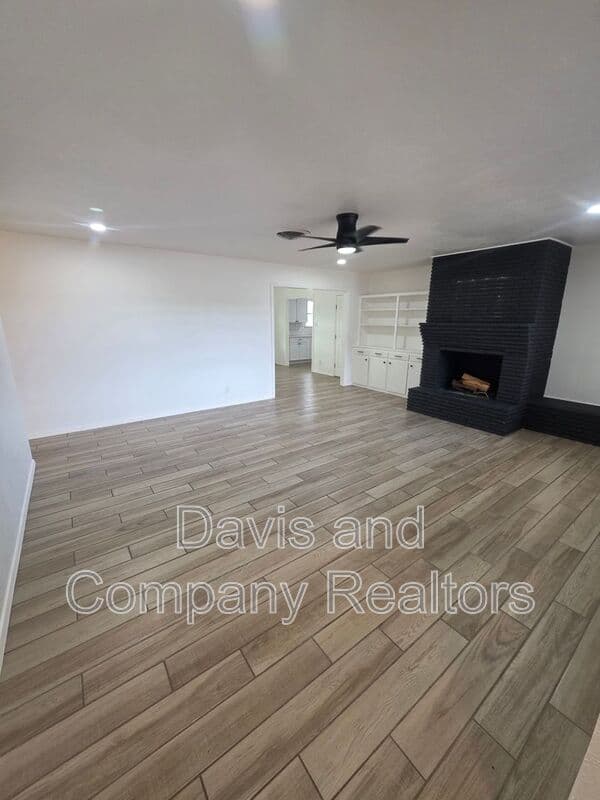 Midland House: 4307 Harvard Ave