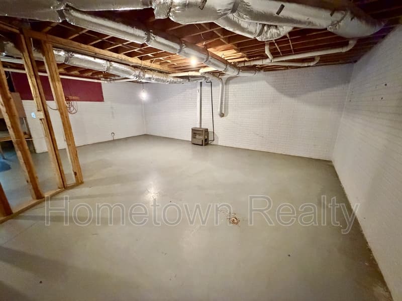 McDonough House: 175 Allie Drive