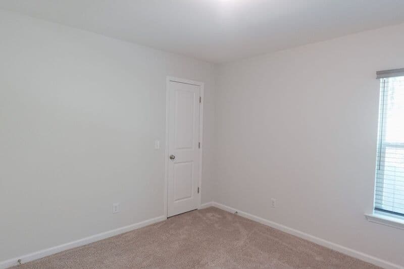 Richmond Hill House: 34 Crown Ct