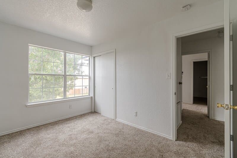 San Antonio House: 11223 Victory Cavern