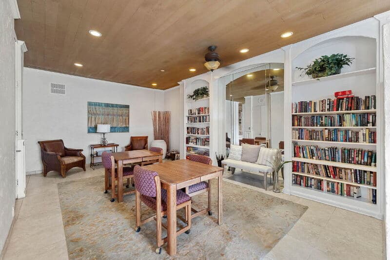 San Diego Condo: 1855 Diamond St