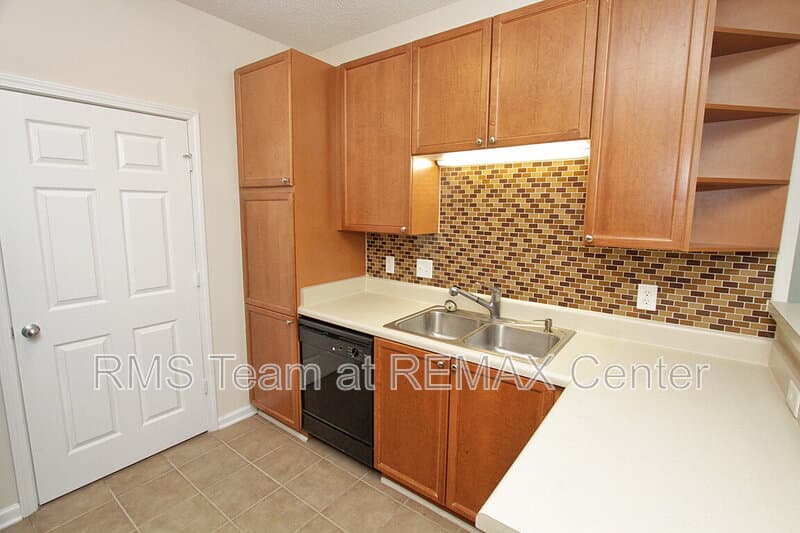 Duluth House: 3500 Sweetwater Rd