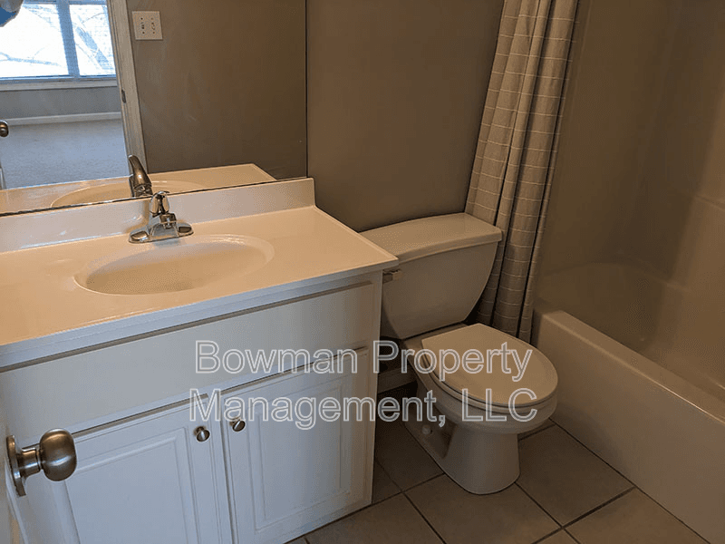 Athens Condo: 660 Barnett Shoals Rd
