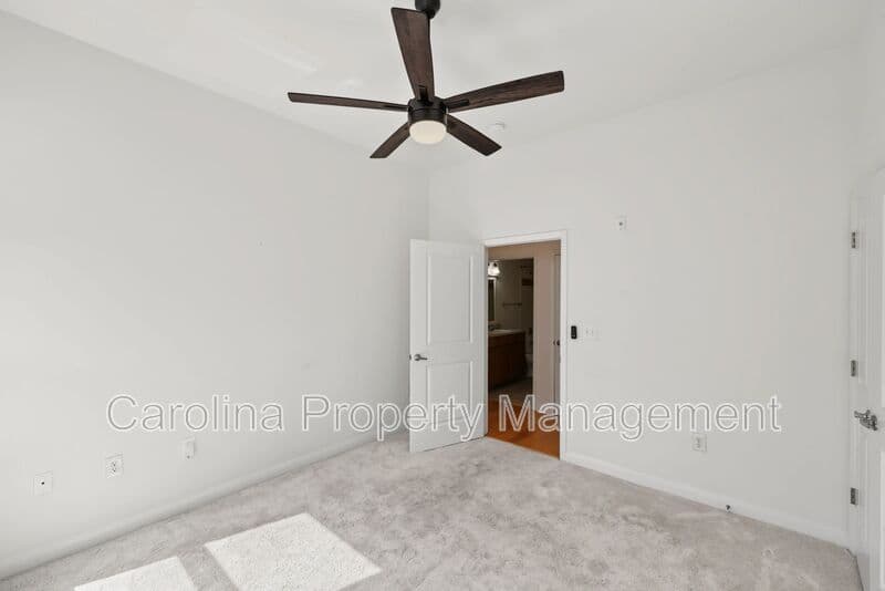 Charlotte House: 516 New Bern Station Ct