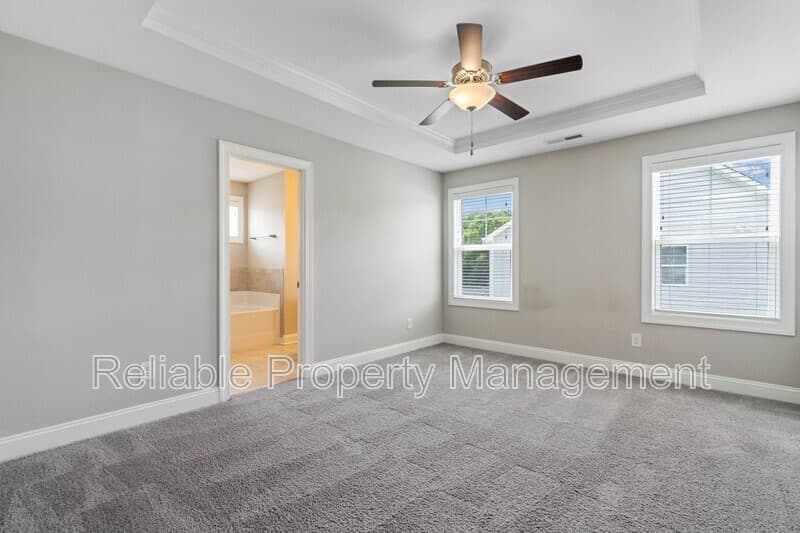 Clayton House: 102 Wicklow Ct