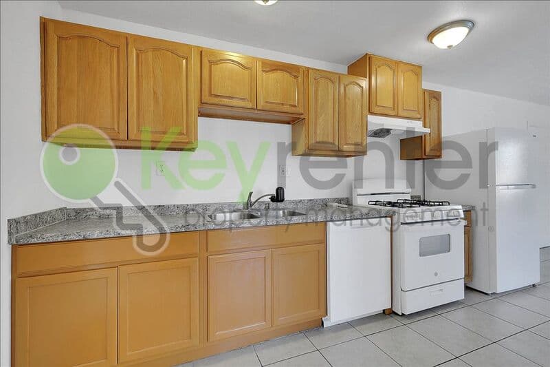 Sacramento House: 4806 Yosemite Avenue