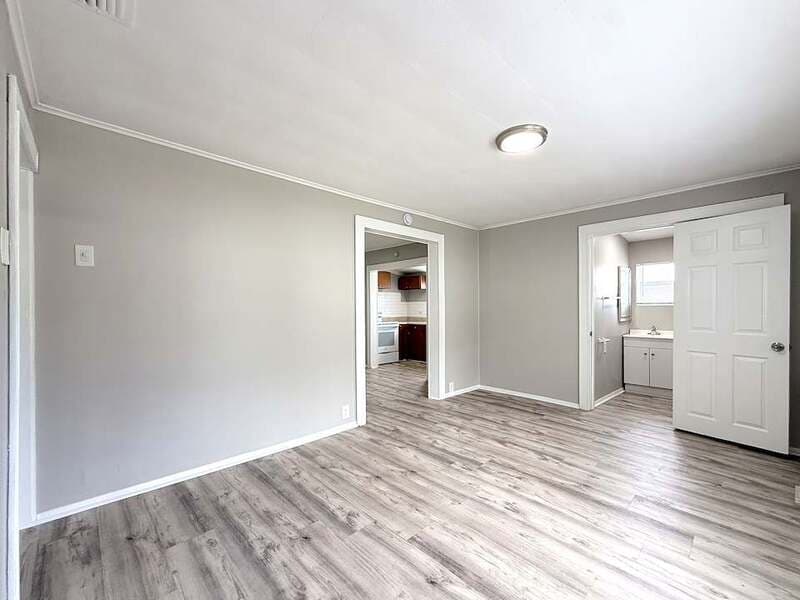 Tampa House: 8213 North Elmer Street